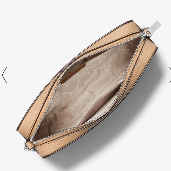 Michael Kors Jet Set Item Large East West Zip Crossbody Leather Camel
NWT - Picture 3 of 16